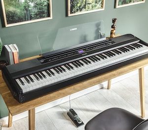 Yamaha P-525