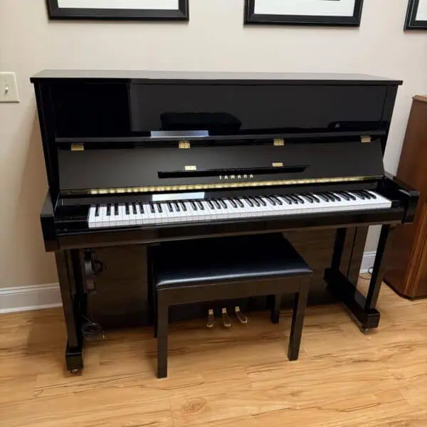 Yamaha B3SC3 #J40520280 Polished Ebony 48" Silent Upright Piano