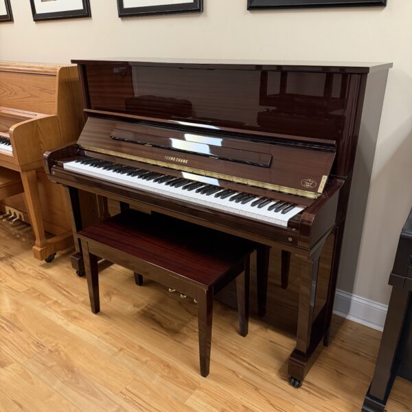 Young Chang 121 #Y0258565 Polished Mahogany 48" Upright Piano